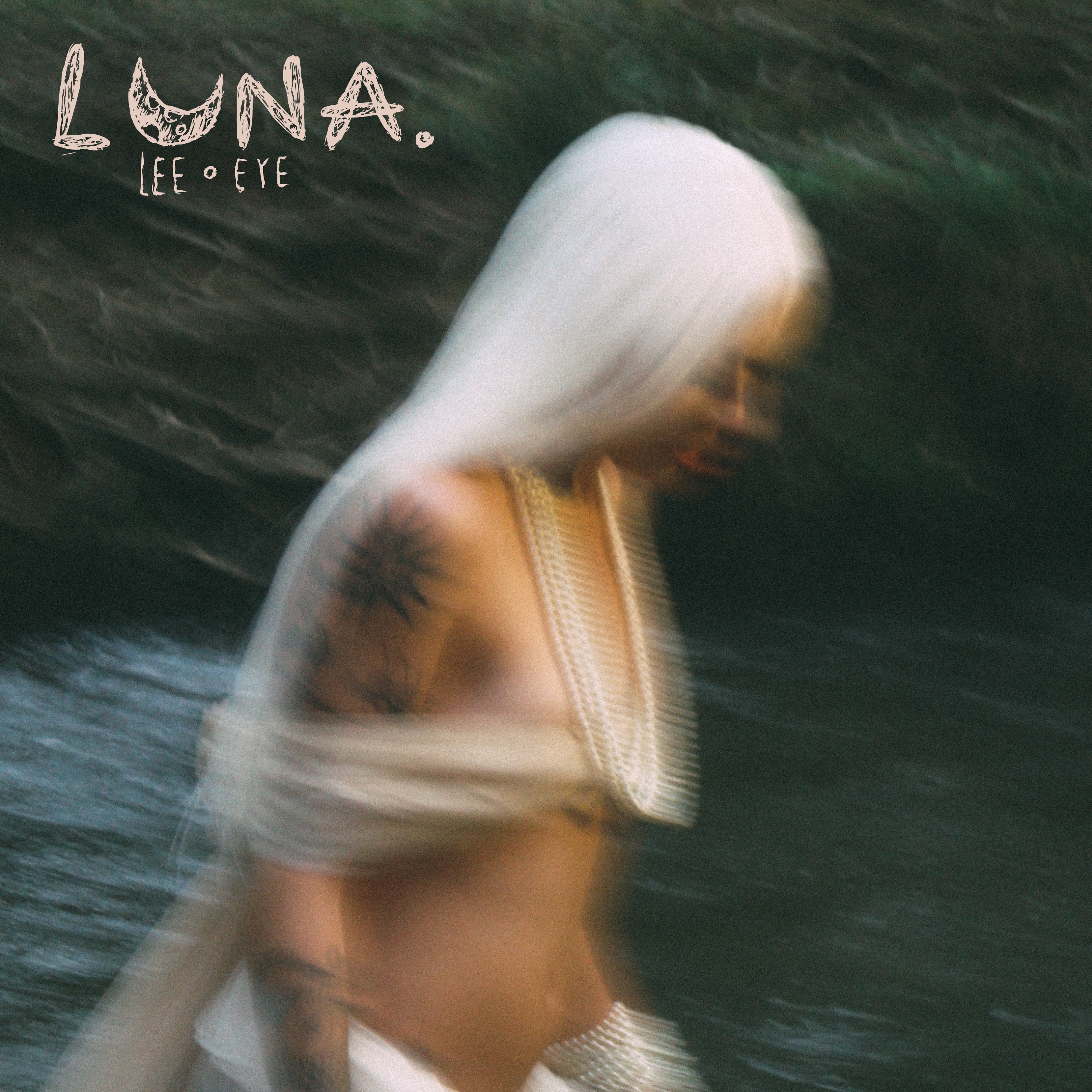 LUNA - Single