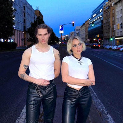 Nebe padá (feat. Maella) - Single