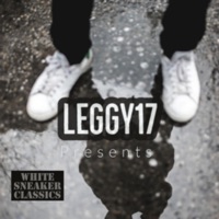 White Sneaker Classics - Leggy17