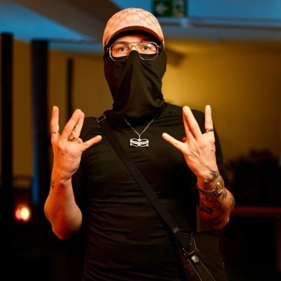 Amiri Ripped Jeans (Freestyle) - Single