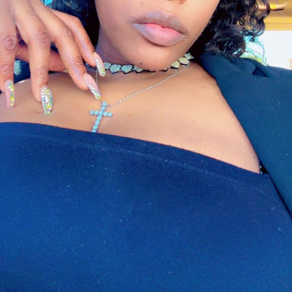Baddie (feat. Jizzle Baby)