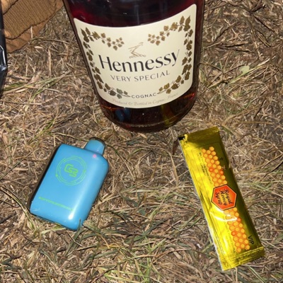 Woah Girl (feat. Ily.n5ive) - Single