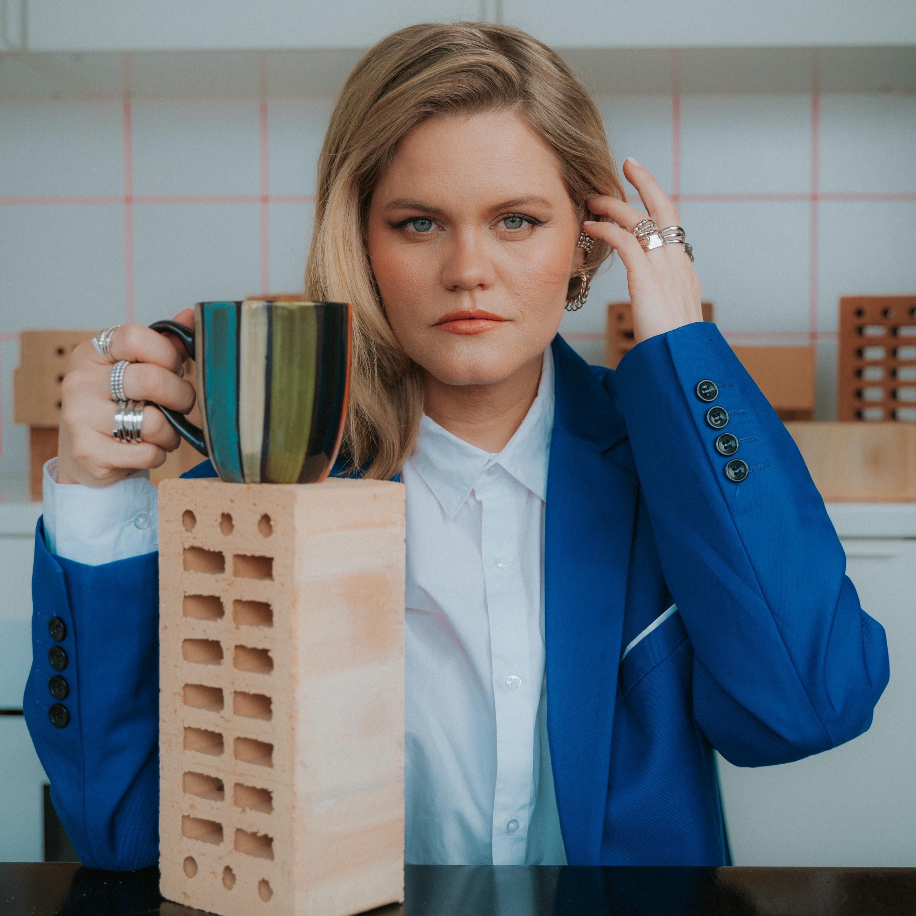 Ir Kārtējais Rīts - Single