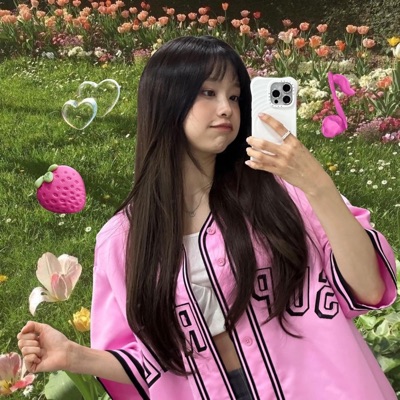 strawberrychuu - BIRDS OF A FEATHER (Chuu)