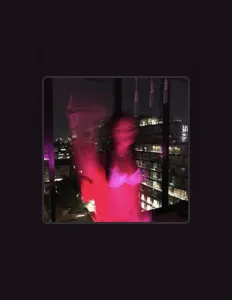 Holigeez सुनें, म्यूज़िक वीडियो देखें, बायो पढ़ें, दौरे की तारीखें और बहुत कुछ देखें!