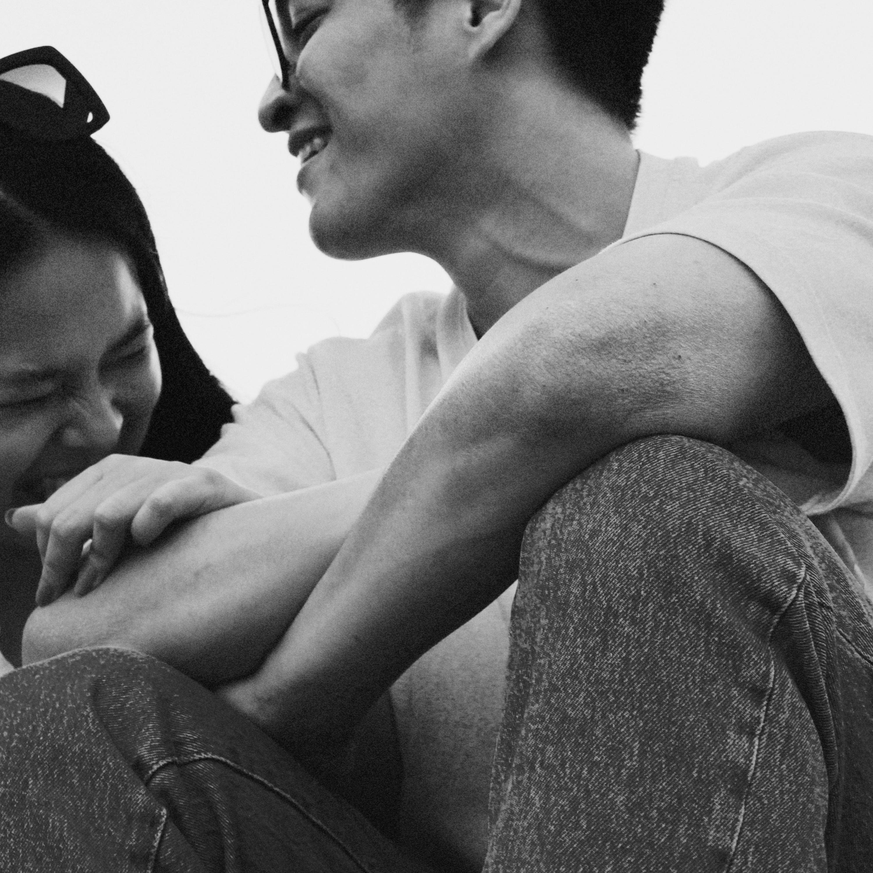 He's Mine, She's Mine - Single