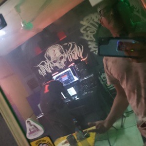 Metafisicamente Presente (feat. Mc Kaxan, Witzil, Rojo Desconocido & Anser Ancestral)