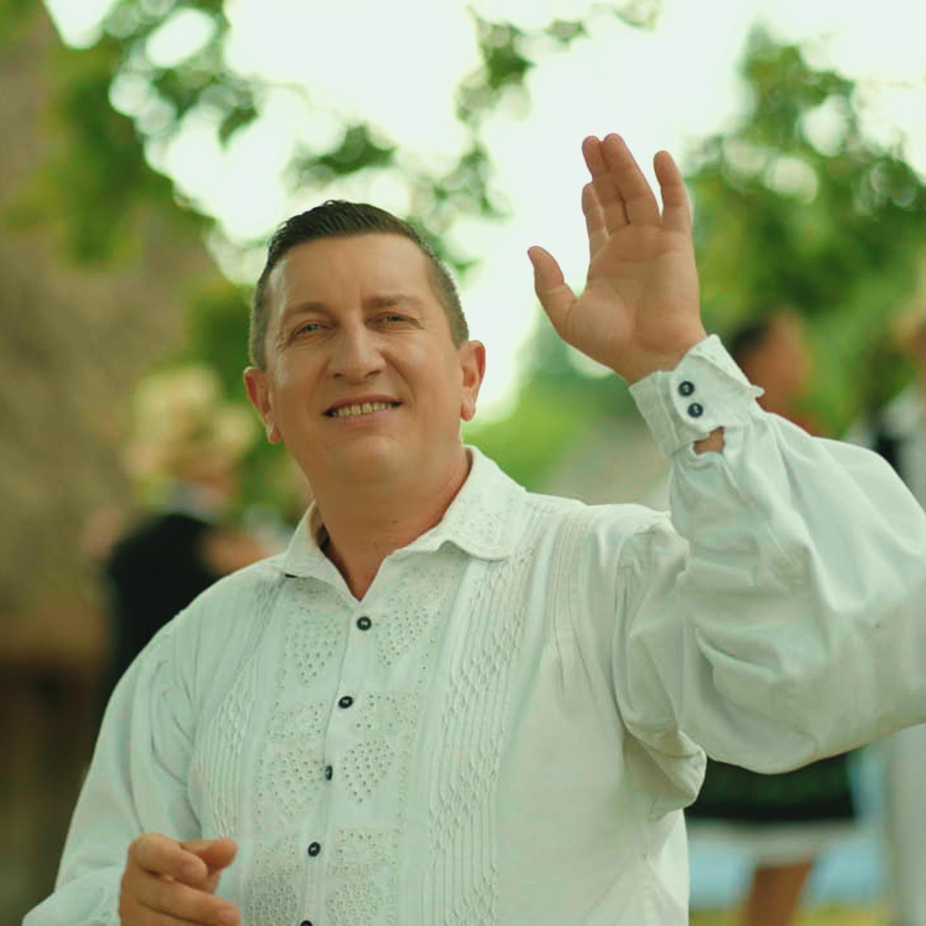 Codrenescu cine-l joaca - Single