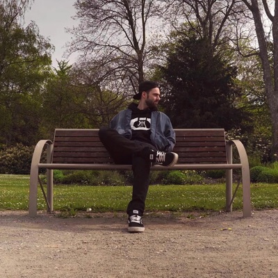 Parkbank (feat. Delicutz) - Single