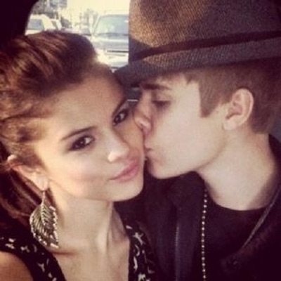 one less lonely girl - Single