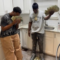 Blow sum (feat. Quak5) - Single - Atwo