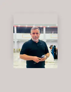 Cosuf Temburwan सुनें, म्यूज़िक वीडियो देखें, बायो पढ़ें, दौरे की तारीखें और बहुत कुछ देखें!