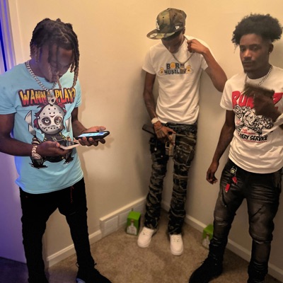 Man In Da Middle (feat. Lil Hit) - Single