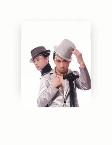 Listen to 双剑兄弟, watch music videos, read bio, see tour dates & more!