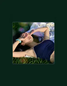 聆聽 Sabrina He、觀看音樂影片、閱讀小傳、查看巡演日期等！