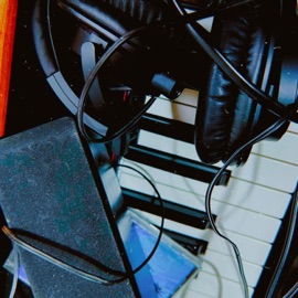 DEBE HABER ALGO MÁS (feat. ALAMEDA) [CHELO Remix] CHELO