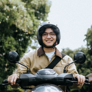 Izinkan Aku Bertemu Bapakmu Album Art