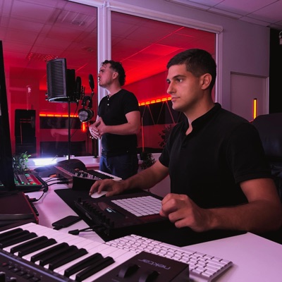 Love is not a game (feat. Macas) - Single