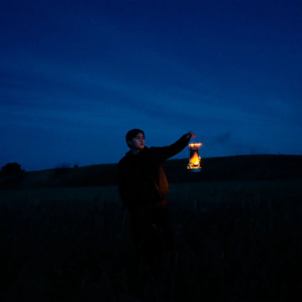 U mendan dugonasini yalashimni iltimos qildi