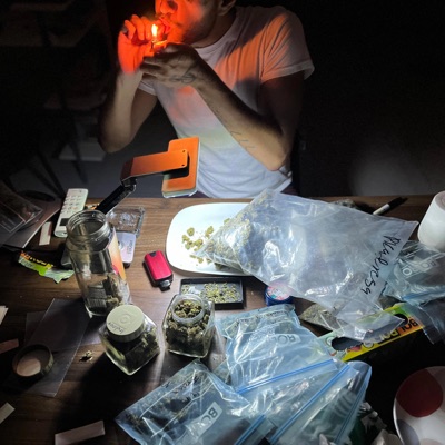 Mas Dinero Mas Problemas - Single