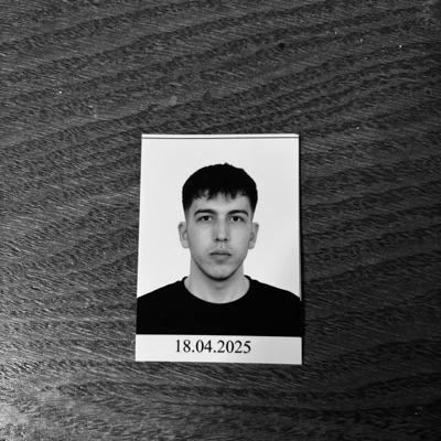 Hastaneni̇n Önünde 2.0