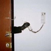 away (feat. kaysnoto) - Single - holdmetillicry
