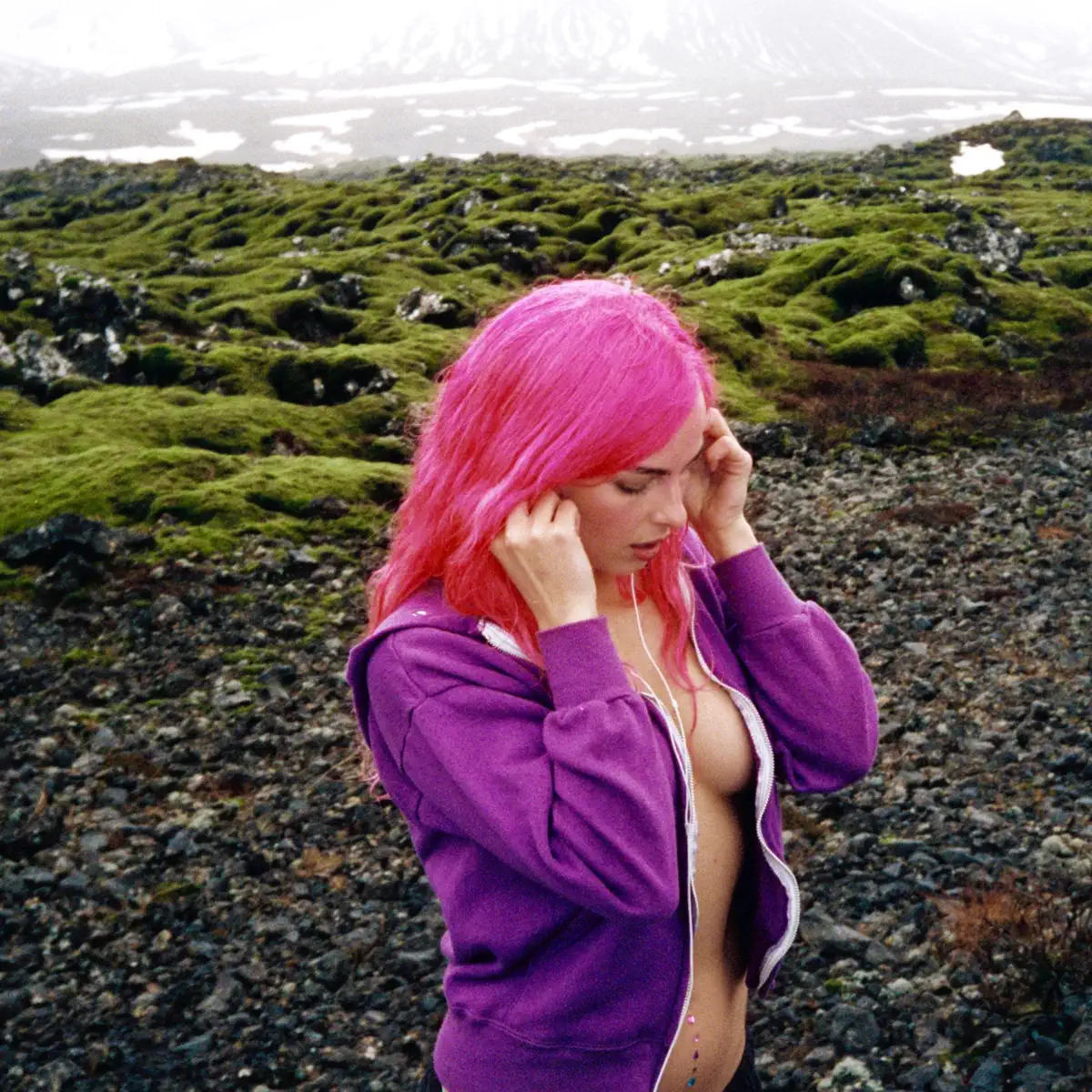 Addison Rae - Headphones On - Single (2025) [iTunes Plus AAC M4A]-新房子