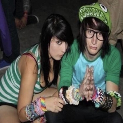 Is it hard 2 fall In luvv?? - Single