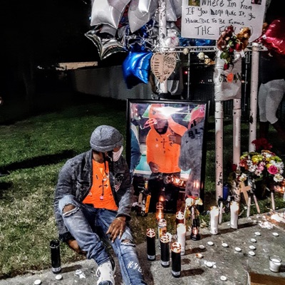 Need love too (feat. Robert Grams) - Single