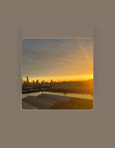 WerdoeArchivesを聴いたり、ミュージックビデオを鑑賞したり、経歴やツアー日程などを確認したりしましょう！