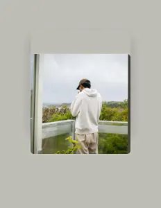 Escucha a Yocee, mira videos musicales, lee su biografía, consulta las fechas de las gira y más.