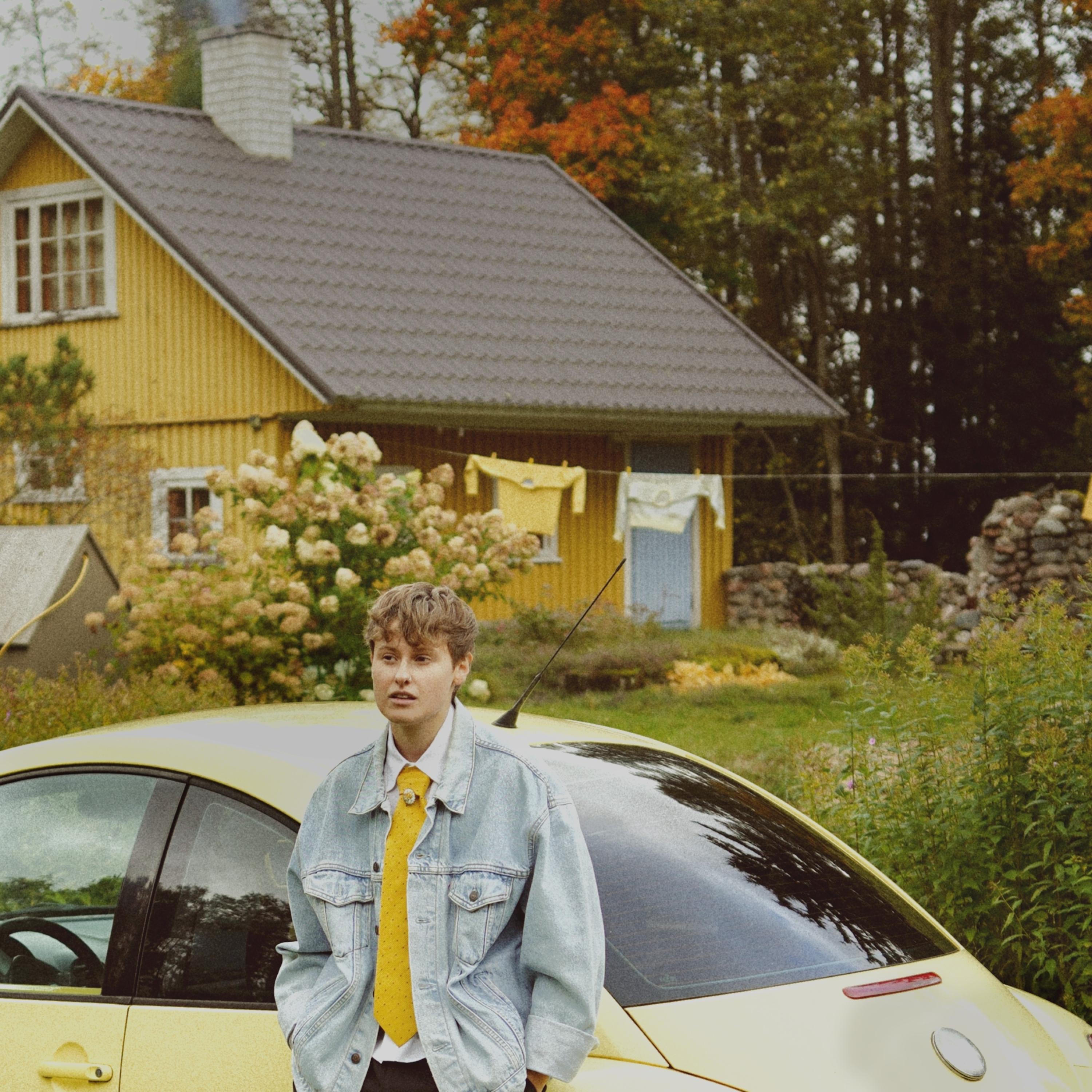 kollane maja - Single