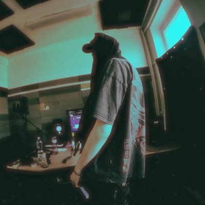 MIDDLE (feat. Yan) - Single