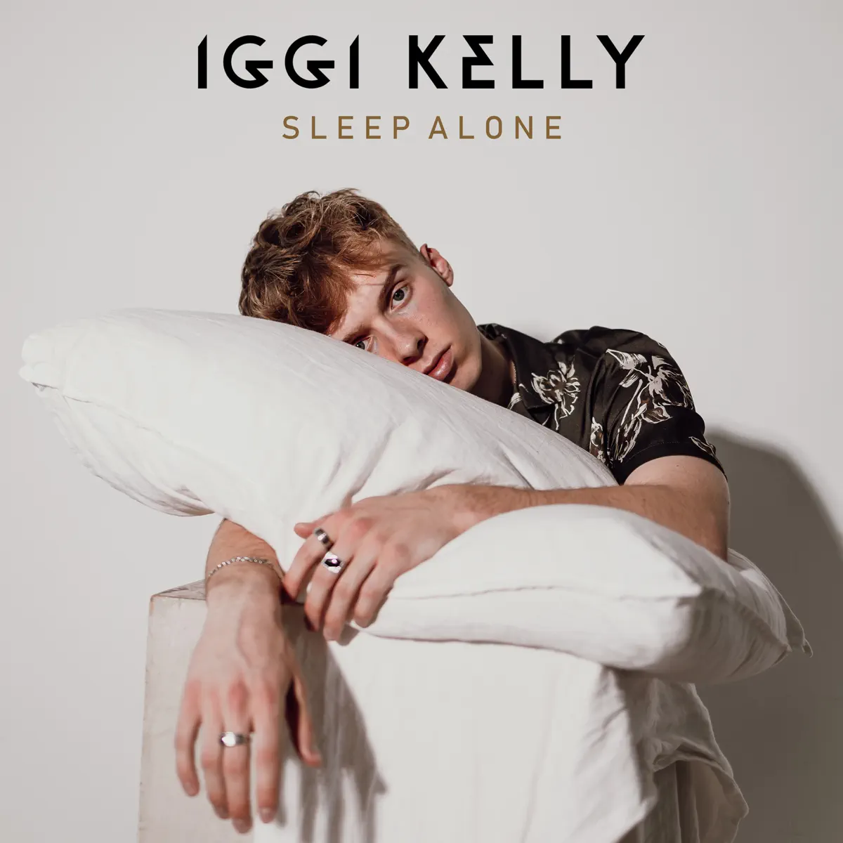 Iggi Kelly - Sleep Alone - Single (2024) [iTunes Plus AAC M4A]-新房子