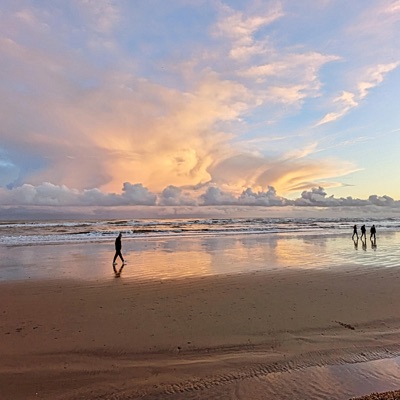 Hastings Beach - Single