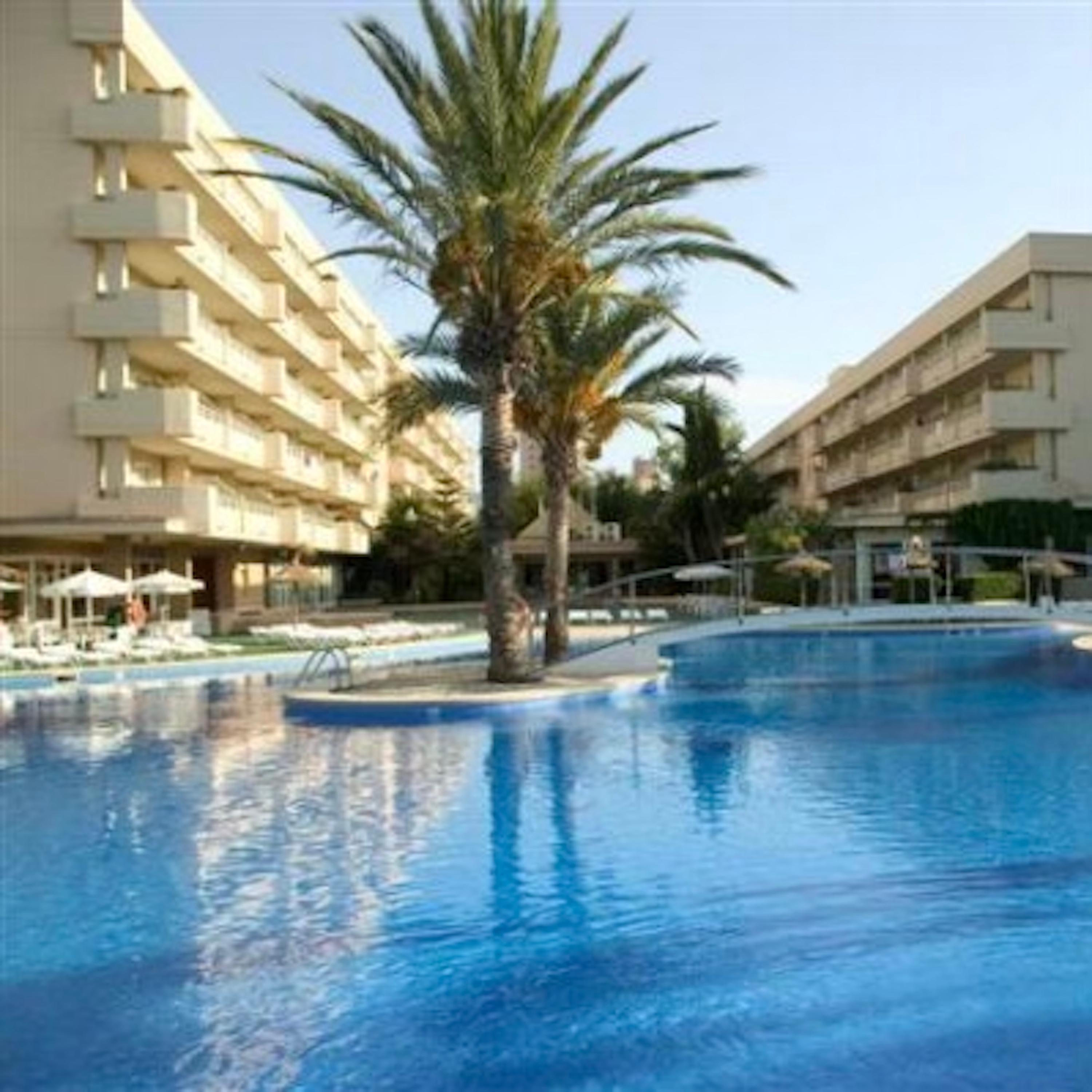 A weekend in majorca - Single