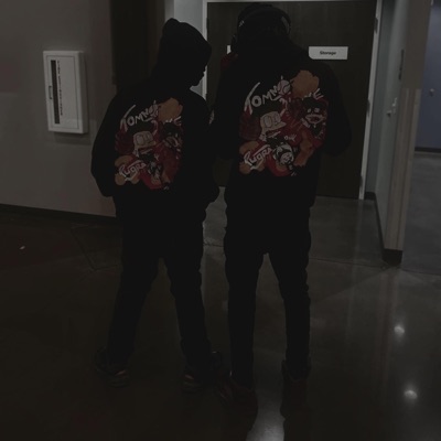 Twin vs twin - Single