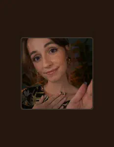 Sarah Lavender ASMRを聴いたり、ミュージックビデオを鑑賞したり、経歴やツアー日程などを確認したりしましょう！