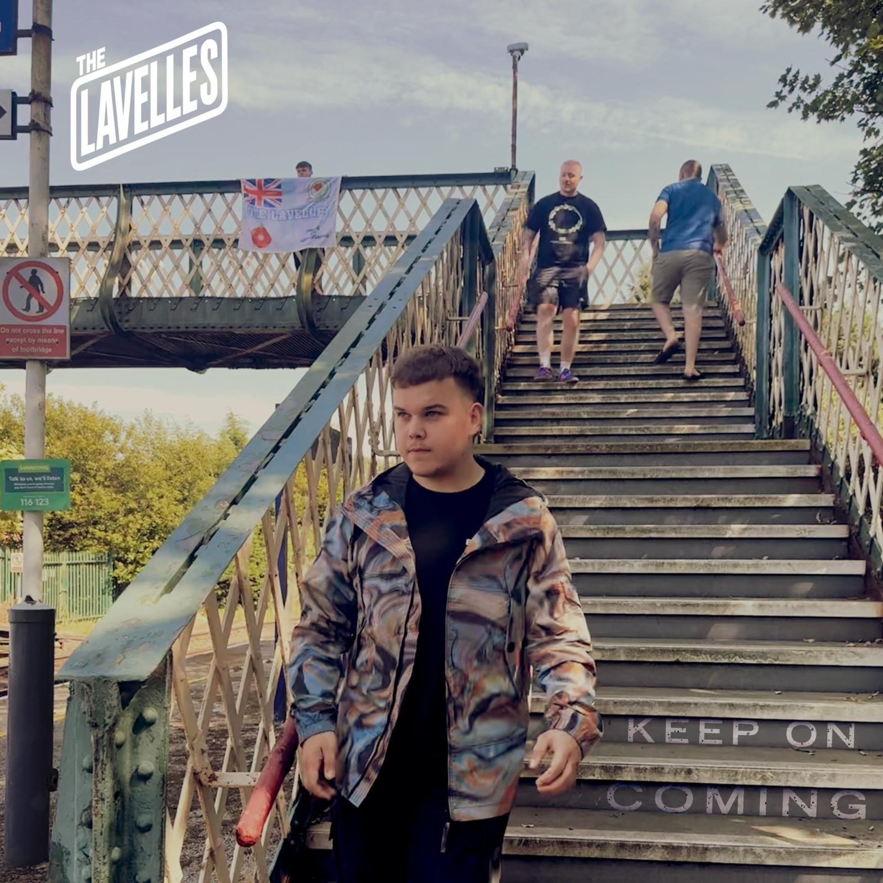 Keep on coming - Single