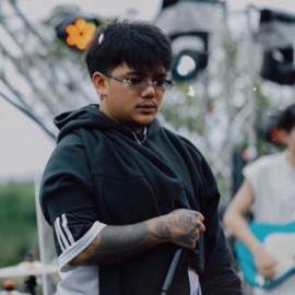 หลบเธอไว้ (HIDE) [feat. TENTANA & EDAY] Ezioez