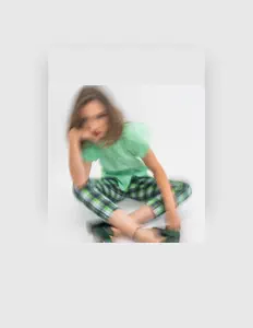 Camelia을(를) 듣고, 뮤직 비디오를 보고, 약력을 읽고, 투어 일정 등을 확인하세요!