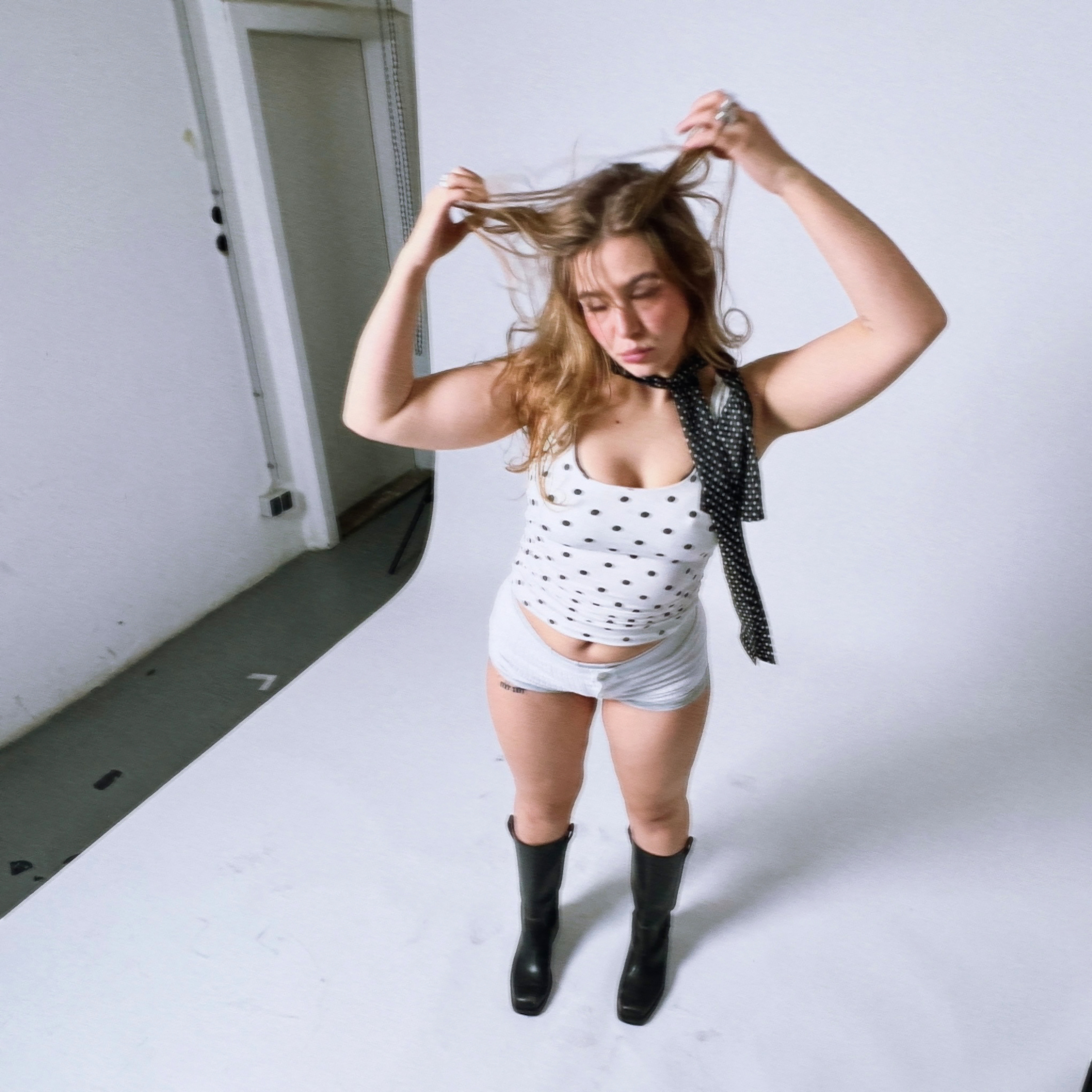 people pleaser - Single