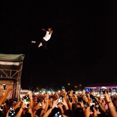 Leslie Chow - Single