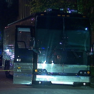 lil waynes tour bus - Single