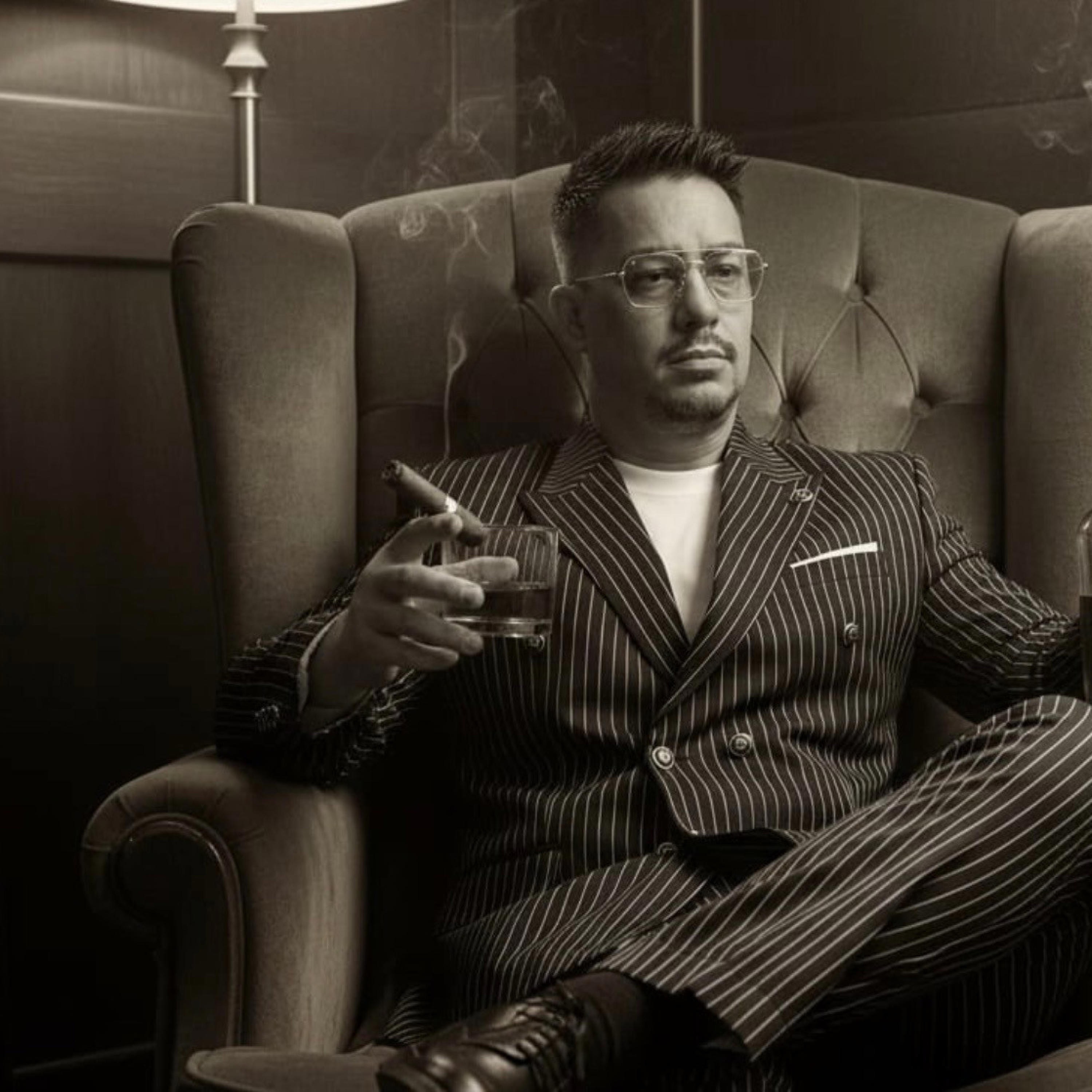 AM NEVOIE DE WISKEY - Single