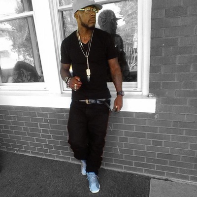 Looking Fa Me - Single