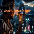 Espejo en la mano del indio