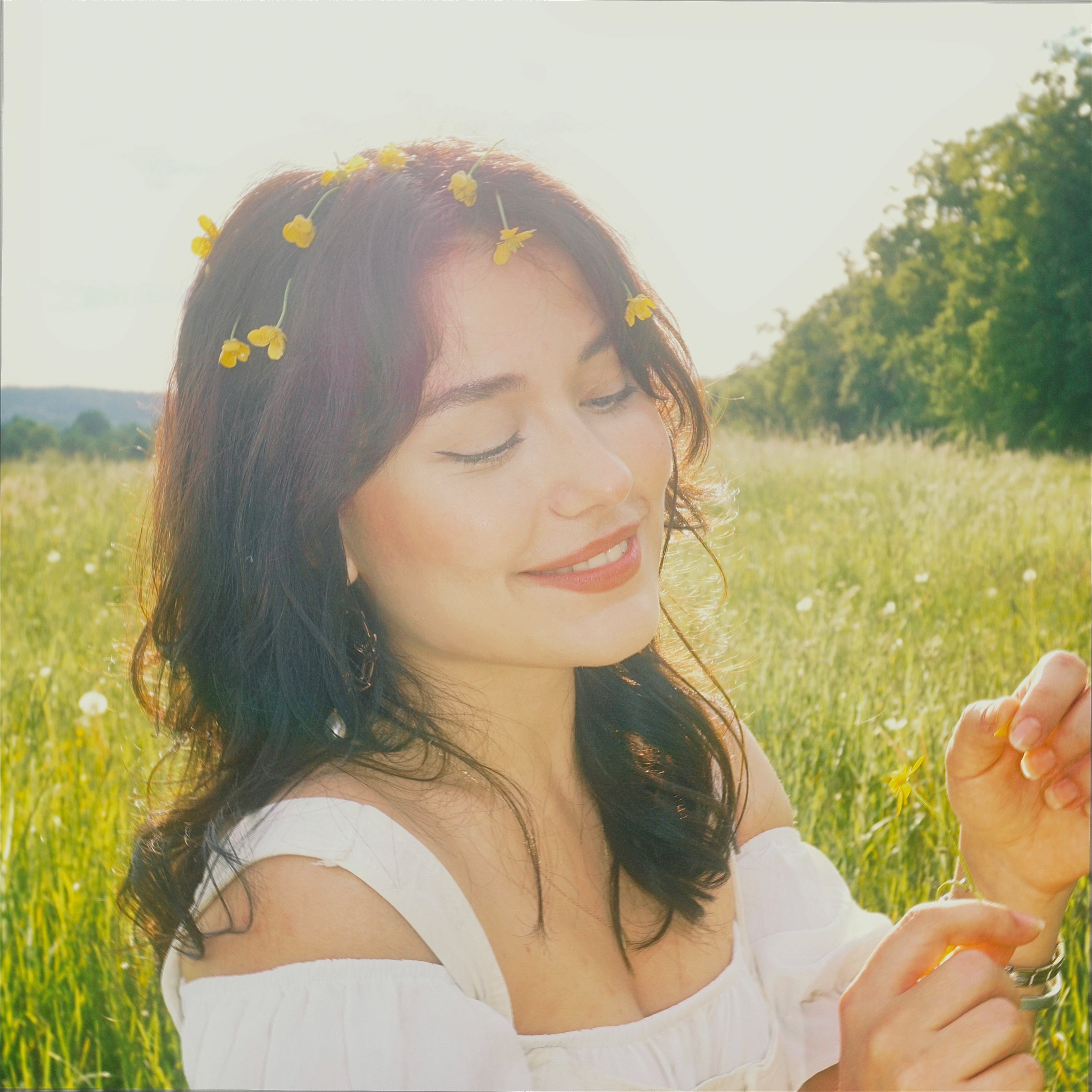 gülüşünde bi' şey var - Single