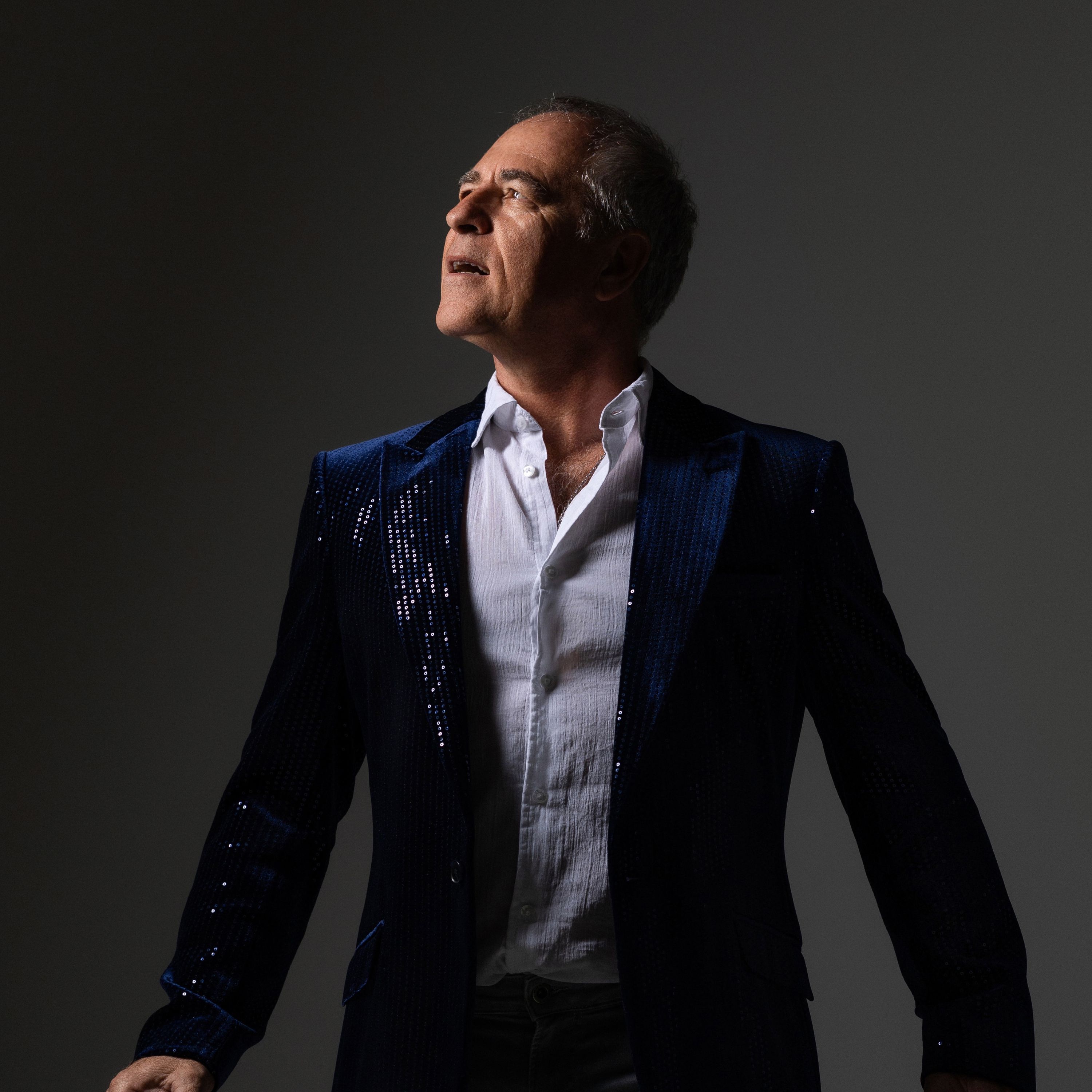 Nihče ni sam, ko pada sneg - Single