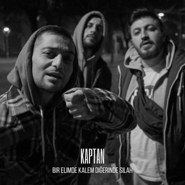 Bir Elimde Kalem Diğerinde Silah